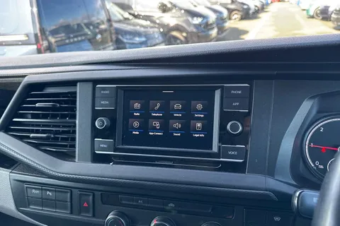 CX72NTE Volkswagen Transporter 2.0 TDI T30 Highline FWD SWB Euro 6 (s/s) 5dr Thumbnail #34