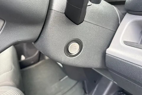 CX75HZH Volkswagen Id. Buzz Cargo Pro 79kWh Commerce Auto 4Motion 5dr Thumbnail #31