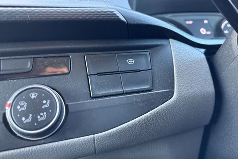 CX72NTE Volkswagen Transporter 2.0 TDI T30 Highline FWD SWB Euro 6 (s/s) 5dr Thumbnail #41