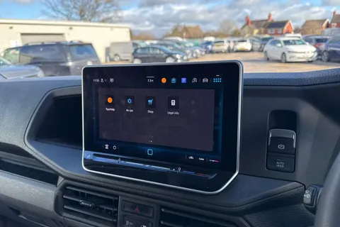 33 of 46 for Volkswagen Crafter 2.0 TDI CR35 Commerce FWD MWB High Roof Euro 6 (s/s) 5dr