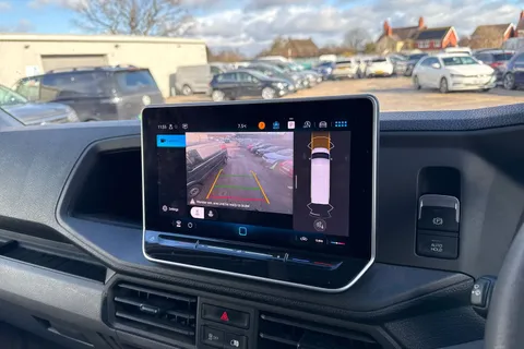 38 of 46 for Volkswagen Crafter 2.0 TDI CR35 Commerce FWD MWB High Roof Euro 6 (s/s) 5dr