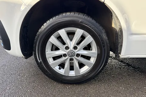 GL70FFK Volkswagen Transporter 2.0 TDI T28 Highline DSG FWD SWB Euro 6 (s/s) 5dr Thumbnail #10