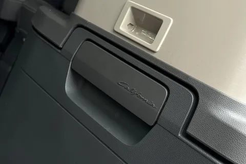 KY25PSZ Volkswagen California 2.0 TDI Ocean 5dr DSG Thumbnail #51