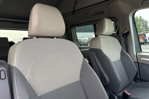 DH75EVG Volkswagen California Coast T7 SWB 150 PS DSG - Parking Heater / Delivery Mileage Thumbnail #24