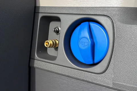 DH75EVG Volkswagen California Coast T7 SWB 150 PS DSG - Parking Heater / Delivery Mileage Thumbnail #38