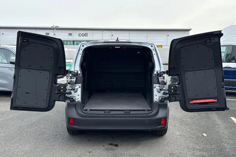 KY74RFK Volkswagen Id. Buzz Cargo 210kW Commerce 79kWh Auto Thumbnail #42