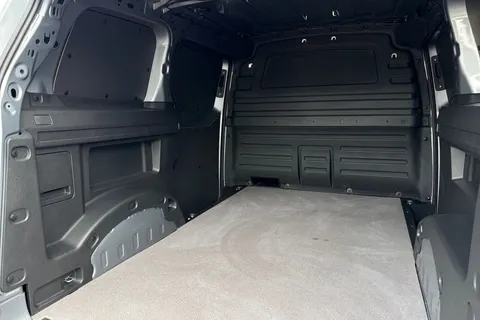 KY74RFK Volkswagen Id. Buzz Cargo 210kW Commerce 79kWh Auto Thumbnail #43