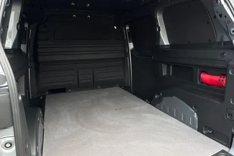 KY74RFK Volkswagen Id. Buzz Cargo 210kW Commerce 79kWh Auto Thumbnail #45