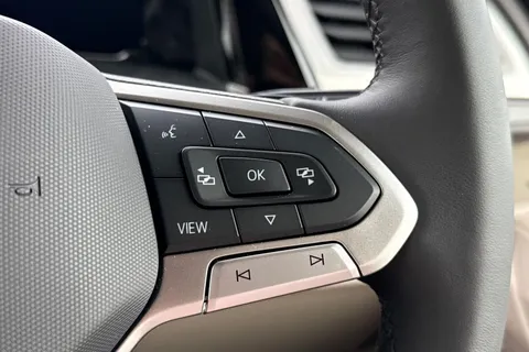 DH75EVG Volkswagen California Coast T7 SWB 150 PS DSG - Parking Heater / Delivery Mileage Thumbnail #47