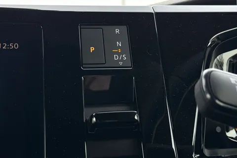 DH75EVG Volkswagen California Coast T7 SWB 150 PS DSG - Parking Heater / Delivery Mileage Thumbnail #52