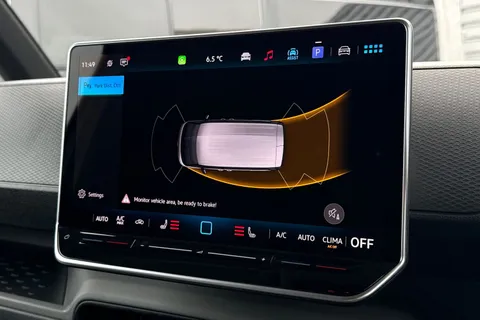 KY74RFK Volkswagen Id. Buzz Cargo 210kW Commerce 79kWh Auto Thumbnail #54