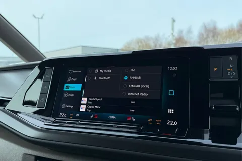 DH75EVG Volkswagen California Coast T7 SWB 150 PS DSG - Parking Heater / Delivery Mileage Thumbnail #55