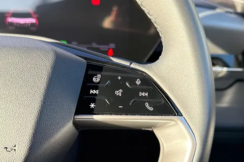 RE74SNX Audi Q6 E-Tron Q6 SUV Sport e-tron performance  225,00 kW Thumbnail #51