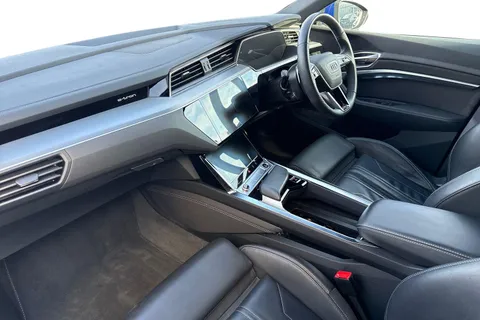 NA73MSU Audi Q8 e-tron Sportback S line 55 e-tron quattro 300,00 kW Thumbnail #16