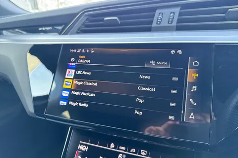 NA73MSU Audi Q8 e-tron Sportback S line 55 e-tron quattro 300,00 kW Thumbnail #50