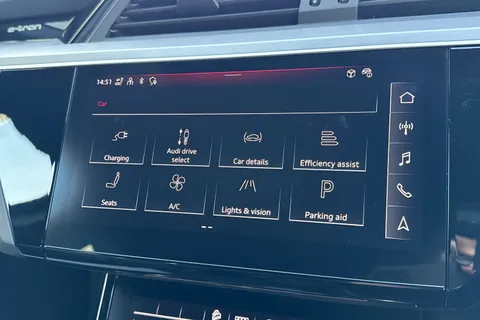 NA73MSU Audi Q8 e-tron Sportback S line 55 e-tron quattro 300,00 kW Thumbnail #52