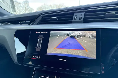 NA73MSU Audi Q8 e-tron Sportback S line 55 e-tron quattro 300,00 kW Thumbnail #55