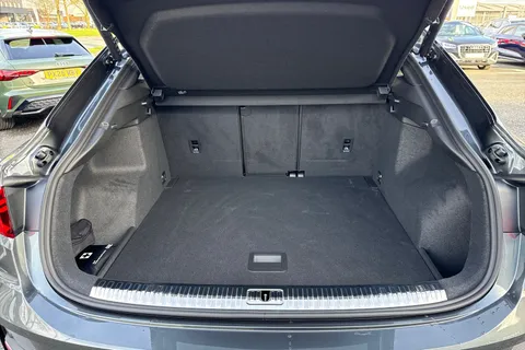 LS75XKJ Audi Q3 Black Edition 35 TFSI  150 PS S tronic Thumbnail #7