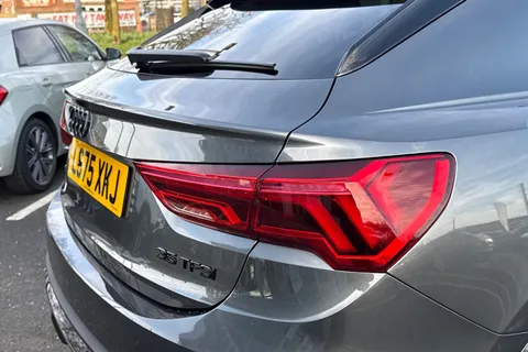 LS75XKJ Audi Q3 Black Edition 35 TFSI  150 PS S tronic Thumbnail #8