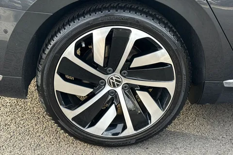 ML73XPK Volkswagen Arteon 2.0 TDI R-Line 5dr DSG **IQ HEADLIGHT, ASSISTANCE PACK PLUS** Thumbnail #13