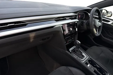 ML73XPK Volkswagen Arteon 2.0 TDI R-Line 5dr DSG **IQ HEADLIGHT, ASSISTANCE PACK PLUS** Thumbnail #16