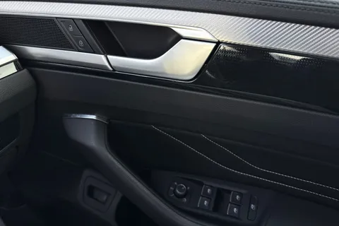 ML73XPK Volkswagen Arteon 2.0 TDI R-Line 5dr DSG **IQ HEADLIGHT, ASSISTANCE PACK PLUS** Thumbnail #22