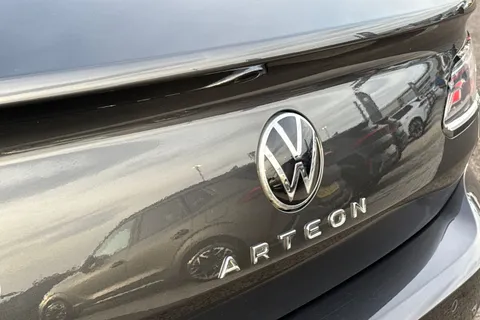 ML73XPK Volkswagen Arteon 2.0 TDI R-Line 5dr DSG **IQ HEADLIGHT, ASSISTANCE PACK PLUS** Thumbnail #31