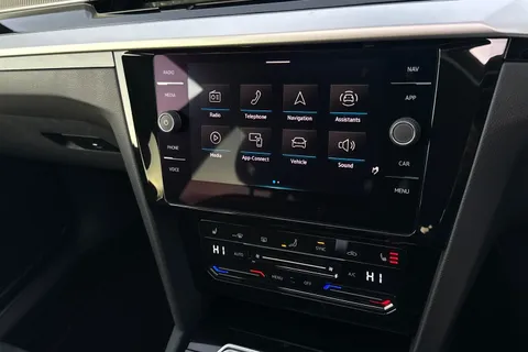 ML73XPK Volkswagen Arteon 2.0 TDI R-Line 5dr DSG **IQ HEADLIGHT, ASSISTANCE PACK PLUS** Thumbnail #39