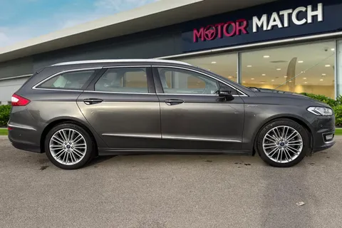 EO66NYL Ford Mondeo 2.0T EcoBoost Vignale Auto Euro 6 (s/s) 5dr Thumbnail #4