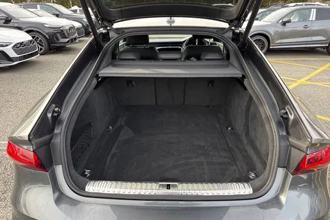 7 of 56 for Audi A7 Black Edition 40 TDI quattro 204 PS S tronic