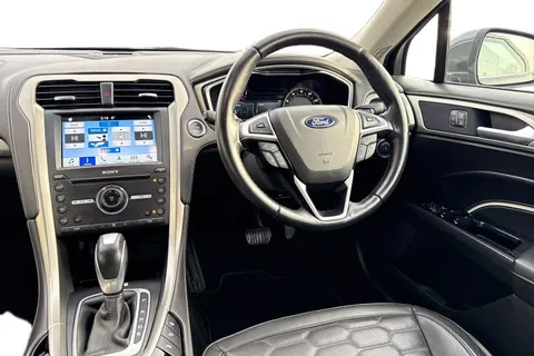 EO66NYL Ford Mondeo 2.0T EcoBoost Vignale Auto Euro 6 (s/s) 5dr Thumbnail #19