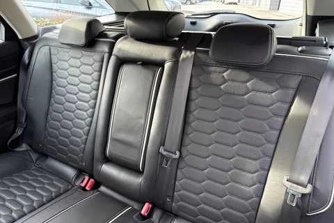 EO66NYL Ford Mondeo 2.0T EcoBoost Vignale Auto Euro 6 (s/s) 5dr Thumbnail #20