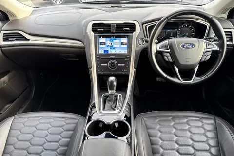 EO66NYL Ford Mondeo 2.0T EcoBoost Vignale Auto Euro 6 (s/s) 5dr Thumbnail #46