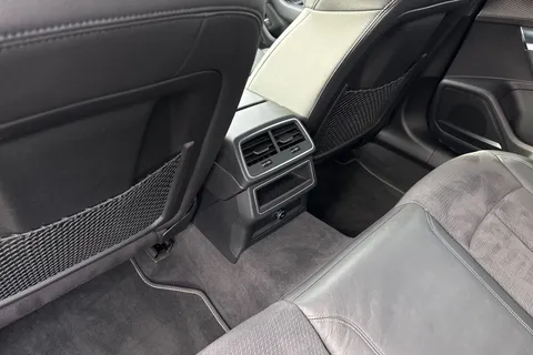 46 of 56 for Audi A7 Black Edition 40 TDI quattro 204 PS S tronic