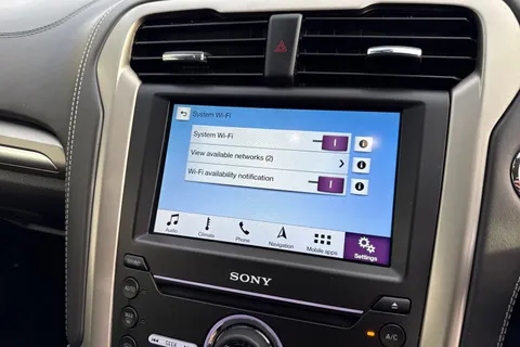 EO66NYL Ford Mondeo 2.0T EcoBoost Vignale Auto Euro 6 (s/s) 5dr Thumbnail #54