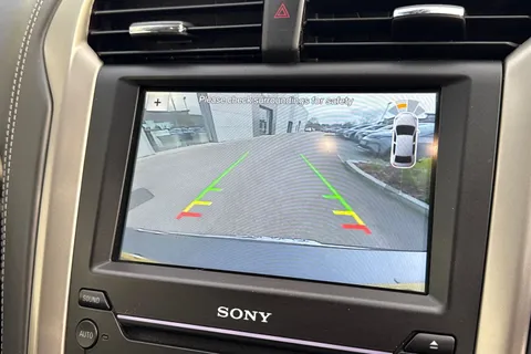 EO66NYL Ford Mondeo 2.0T EcoBoost Vignale Auto Euro 6 (s/s) 5dr Thumbnail #56