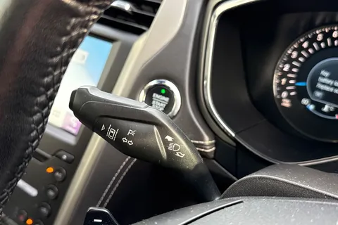 EO66NYL Ford Mondeo 2.0T EcoBoost Vignale Auto Euro 6 (s/s) 5dr Thumbnail #59