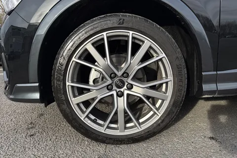 LS75YLV Audi Q3 Black Edition 35 TFSI 150 PS S tronic Thumbnail #11