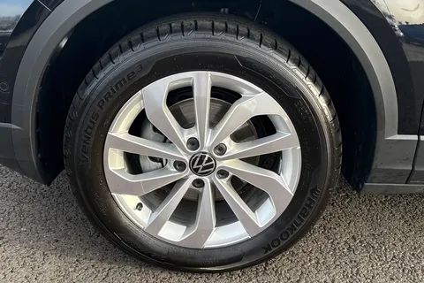 VN25JFG Volkswagen T-Roc 1.5 TSI Match 5dr DSG Thumbnail #11