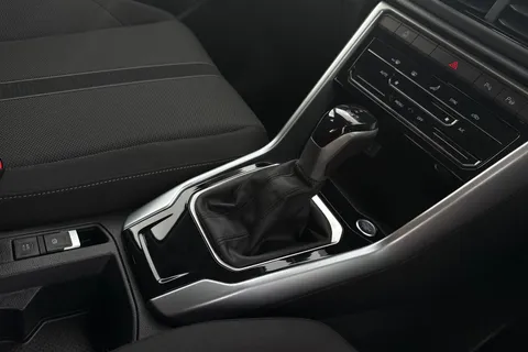 VN25JFG Volkswagen T-Roc 1.5 TSI Match 5dr DSG Thumbnail #24