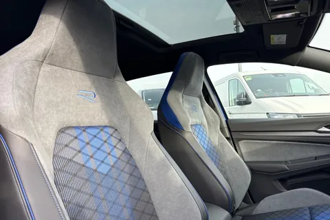  Volkswagen Golf 2.0 TSI R Black Edition DSG 4Motion Euro 6 (s/s) 5dr Thumbnail #24