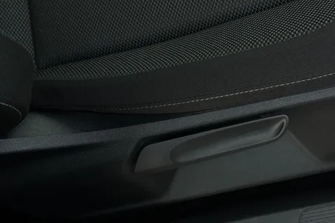 VN25JFG Volkswagen T-Roc 1.5 TSI Match 5dr DSG Thumbnail #34