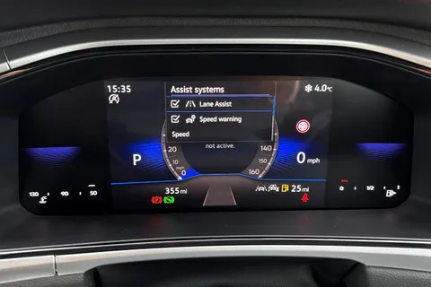 VN25JFG Volkswagen T-Roc 1.5 TSI Match 5dr DSG Thumbnail #35