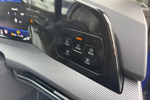  Volkswagen Golf 2.0 TSI R Black Edition DSG 4Motion Euro 6 (s/s) 5dr Thumbnail #37