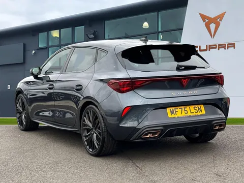 MF75LSN CUPRA Leon 1.5 eHybrid 204 Shadow Edition 5dr DSG **DELIVERY MILEAGE** Thumbnail #3