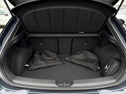 MF75LSN CUPRA Leon 1.5 eHybrid 204 Shadow Edition 5dr DSG **DELIVERY MILEAGE** Thumbnail #10