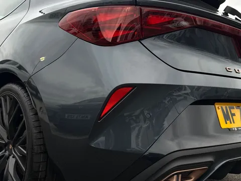 MF75LSN CUPRA Leon 1.5 eHybrid 204 Shadow Edition 5dr DSG **DELIVERY MILEAGE** Thumbnail #16