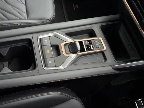 MF75LSN CUPRA Leon 1.5 eHybrid 204 Shadow Edition 5dr DSG **DELIVERY MILEAGE** Thumbnail #20