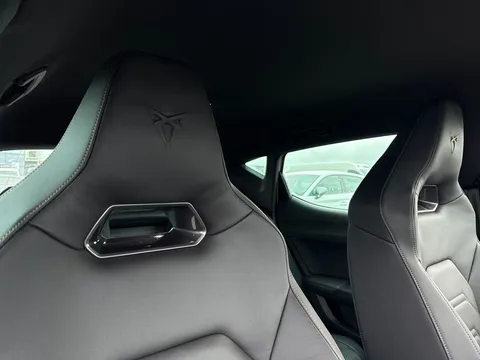 MF75LTX CUPRA Leon 1.5 eTSI 150 Shadow Edition 5dr DSG **DELIVERY MILEAGE | UNDER 40K LIST PRI Thumbnail #21