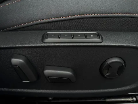 MF75LTX CUPRA Leon 1.5 eTSI 150 Shadow Edition 5dr DSG **DELIVERY MILEAGE | UNDER 40K LIST PRI Thumbnail #32